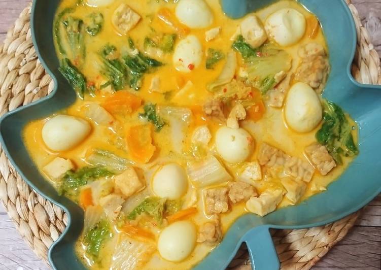 Tumis sawi wortel kuah santan