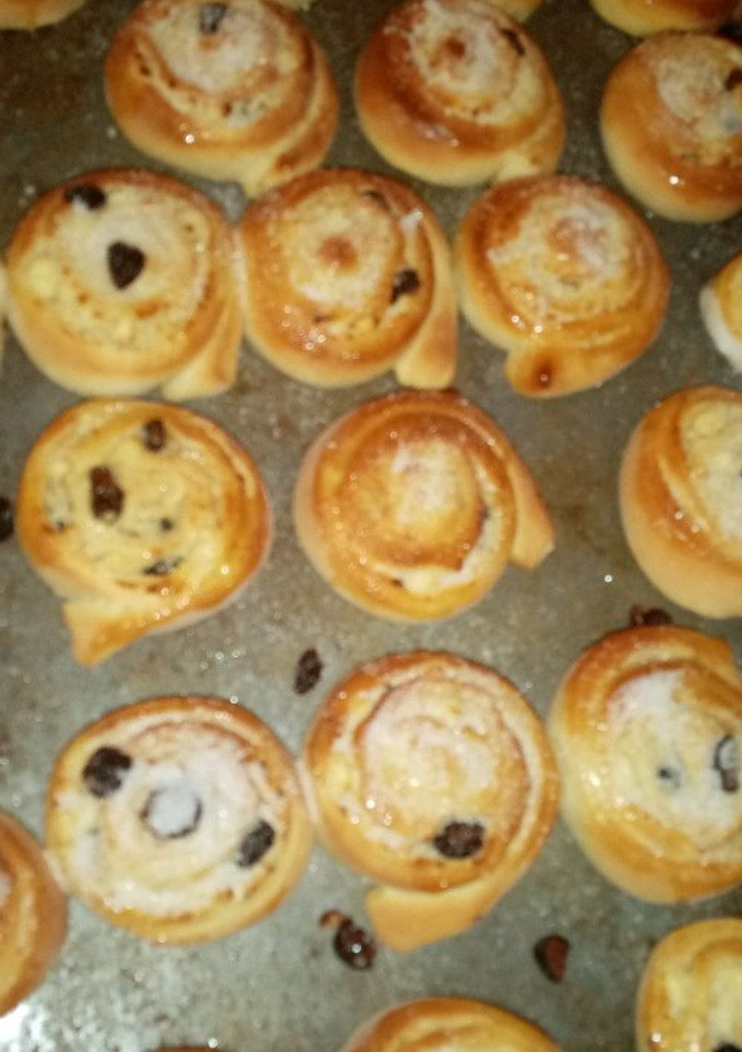 Una foto de Rollitos de pasas y ricota