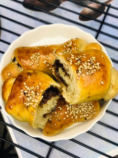A picture of Nutella roll.
