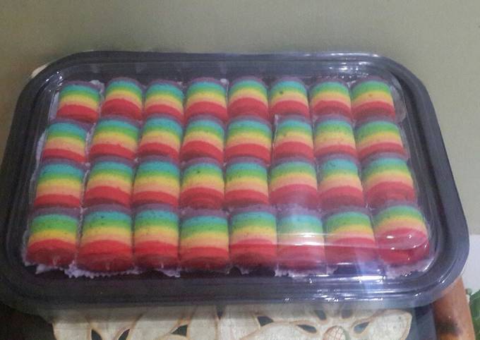 Mini rainbow roll cake