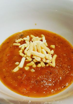 A picture of Tomato Basil Soup.