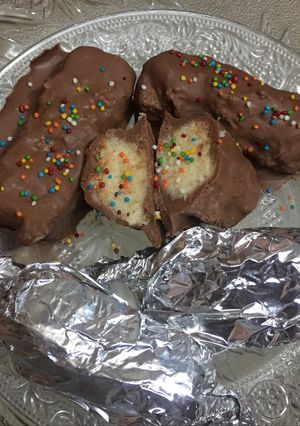 A picture of Homemade bounty chocolate.