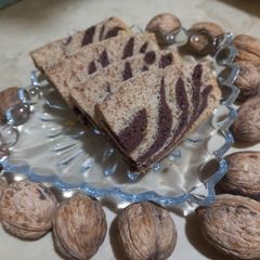 A picture of Walnut Marble tea cake 🎂😋.