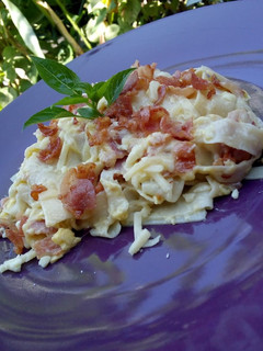 Una foto de Tallarines a la carbonara