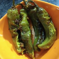 A picture of Stuffed Green chilli.