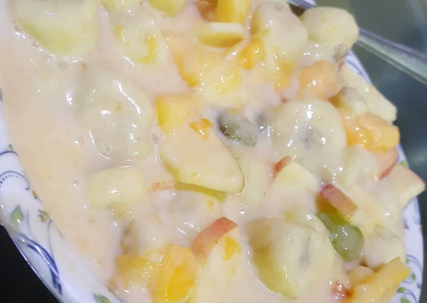 Cream fruit chat