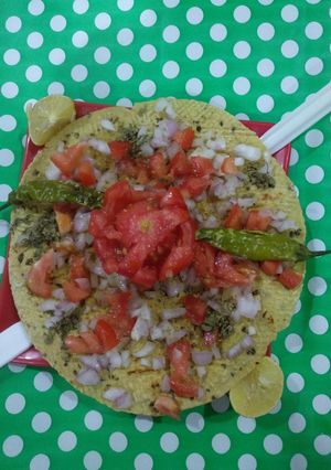 A picture of Masala papad.