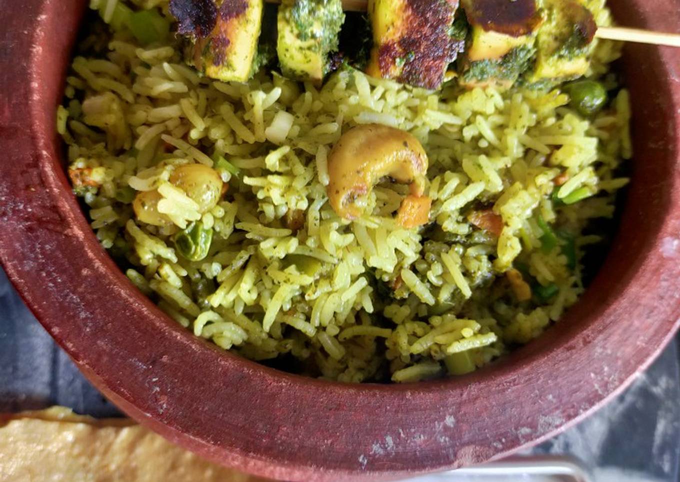 Hariyali Paneer Tikka Biryani with Raita