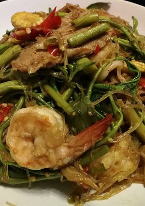 รูปของ วุ้นเส้นผัดกระเฉด(กุ้ง+หมู)