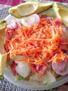 Una foto de Ensalada para acompañar Pescado