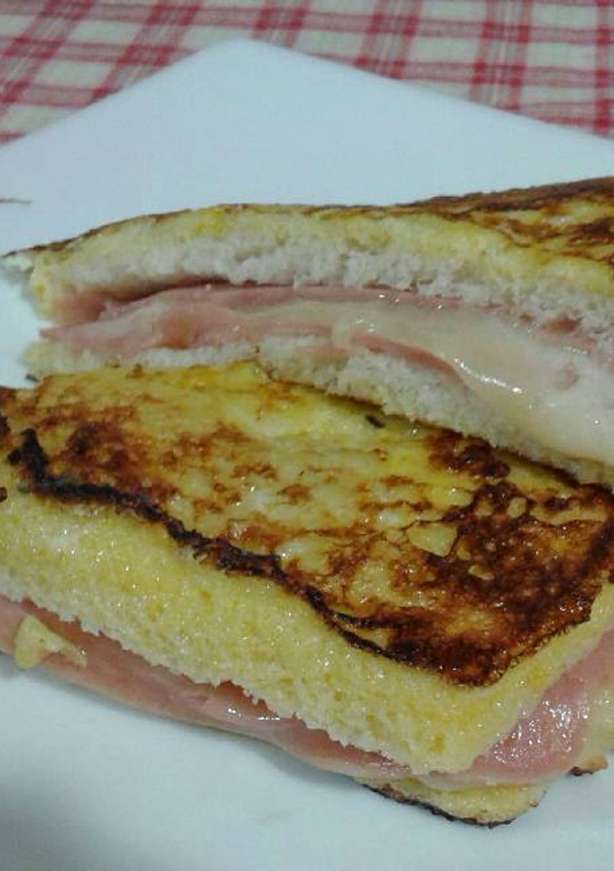 Una foto de Sándwich Monte Cristo