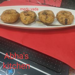 A picture of Veggie-nutty medu vada..