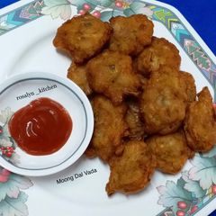 A picture of Moong Dal Vada.