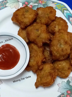 A picture of Moong Dal Vada.