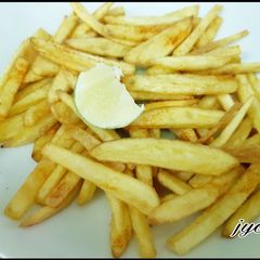 A picture of French Fries   .