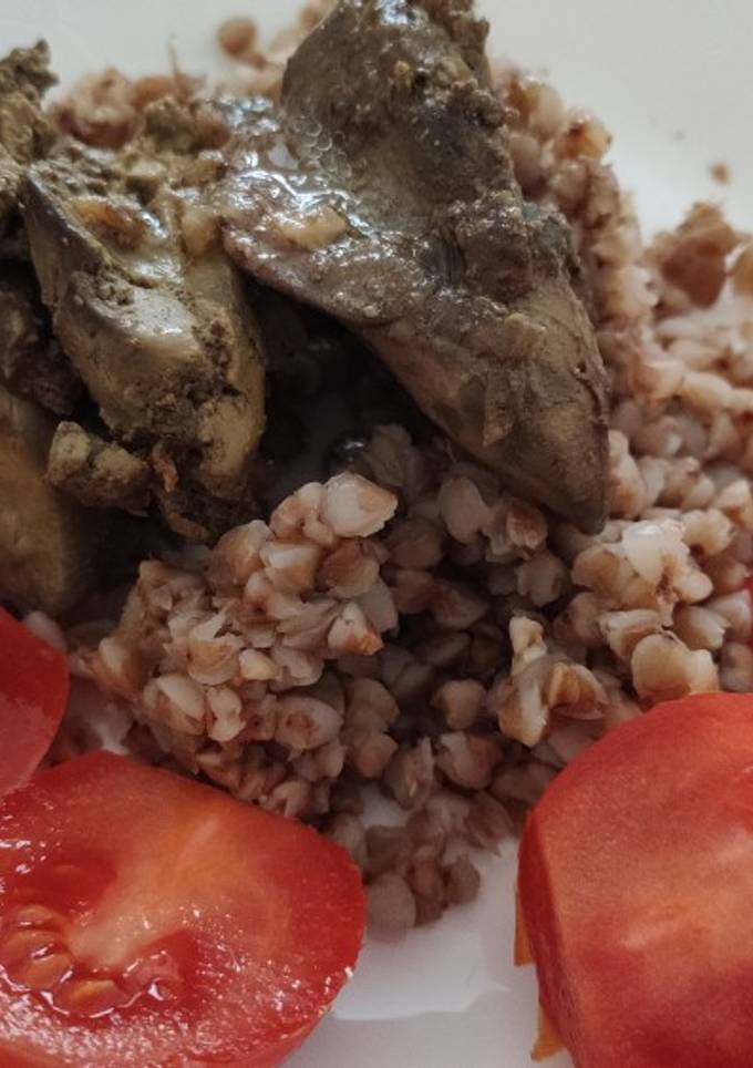 Печень куриная тушеная