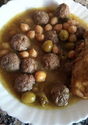 صورة لوصفة مثوم بالدجاج واللحم المفروم