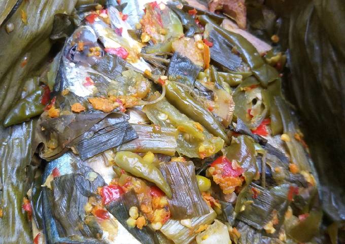 Pepes ikan kembung cabe ijo