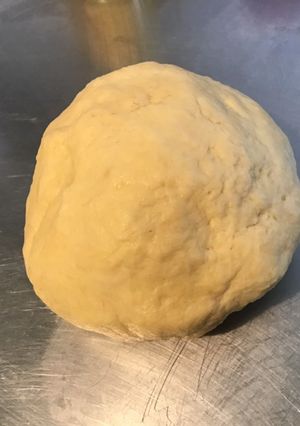 Une photo de Pâte brisée à la crème de cassis (pour tarte sucrée)