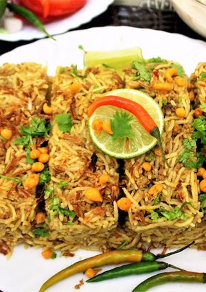 A picture of Keema Yakhni Pulao.