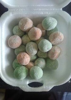 Foto resep Lgi pengen yg manis".ada bahan se adanya di dpur.jd deh bola" susu nya