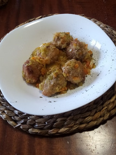 Una foto de Albóndigas en salsa de puerros y zanahoria