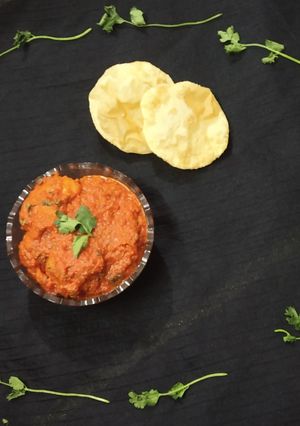 लुची (Luchi recipe in Hindi) रेसिपी मुख्य फोटो