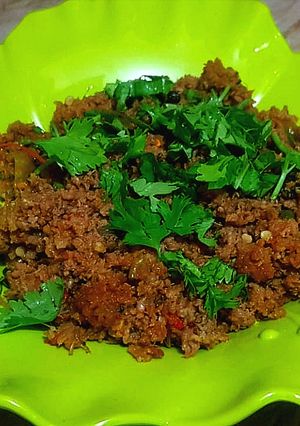 A picture of Green chilli qeema.