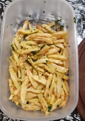 Una foto de Papas fritas a la provenzal