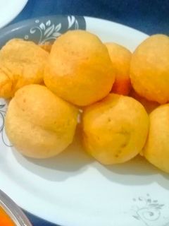बटाटा वड़ा (batata vada recipe in Hindi) रेसिपी मुख्य फोटो
