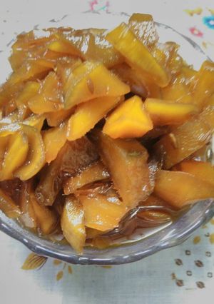 A picture of Sour, sweet mango pickle.