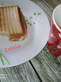 Φωτογραφία της συνταγής Τοστ με τυρί-γαλοπούλα-μαρμελάδα