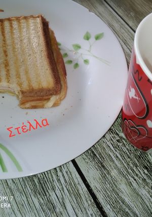 Φωτογραφία της συνταγής Τοστ με τυρί-γαλοπούλα-μαρμελάδα
