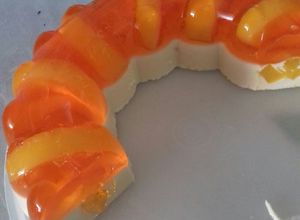 Una foto de Gelatina cremosa de durazno