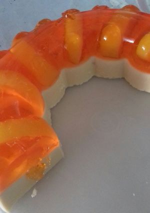 Una foto de Gelatina cremosa de durazno