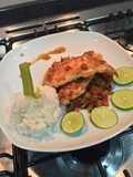 Tilapia en salsa de té verde con arroz tostado