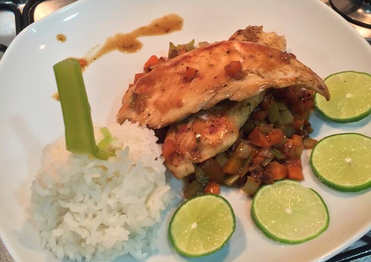 Tilapia en salsa de té verde con arroz tostado Receta de Salomón