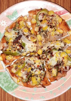 कॉर्न पिज़्ज़ा (corn pizza recipe in Hindi) रेसिपी मुख्य फोटो