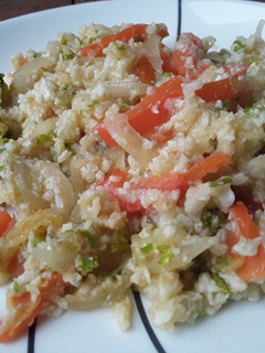 Una foto de Arroz🍚 de coliflor al pimentón🌶!!!