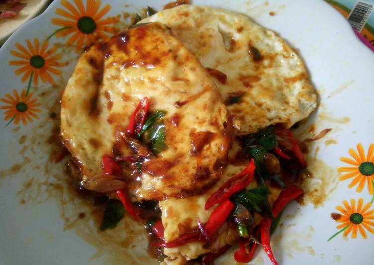 Telur ceplok pedas manis | menu makan siang 5 menit 👌