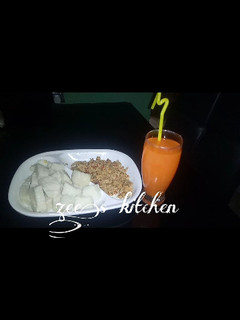 A picture of Yam and egg sauce.