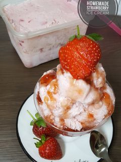 Foto resep Homemade Strawberry Ice Cream