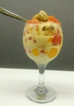 A picture of Mixed Fruit Custard.