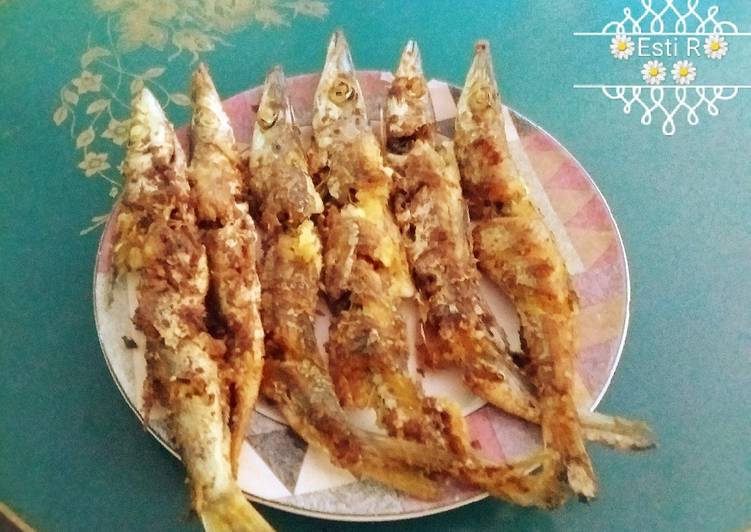 πIkan Goreng Bumbu Kuning