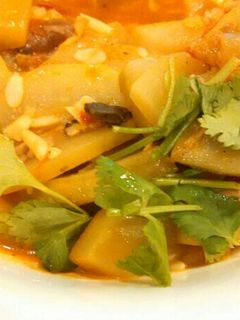A picture of Bottle gourd tomatoes soup 🍅 番茄葫芦瓜汤.