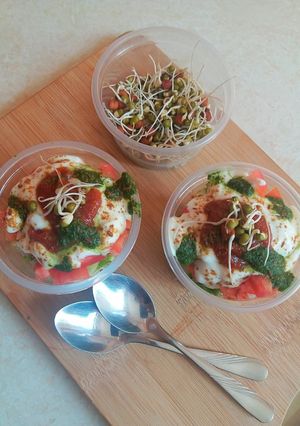 A picture of Tangy  Sprout salad.