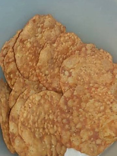 A picture of Rice flour papad deep fried.