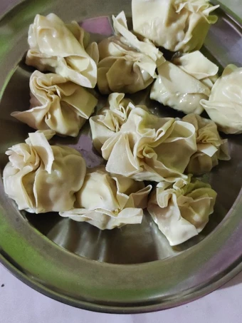 Cara Simple Membuat Resep  Dimsum isi ayam dan wortel dikukus/goreng dengan kulit pangsit yang Menggugah Selera, Enak