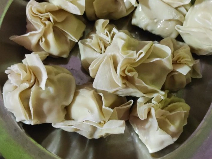 Cara Simple Membuat Resep  Dimsum isi ayam dan wortel dikukus/goreng dengan kulit pangsit yang Menggugah Selera, Enak