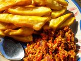 Soyayyen dankali da egg sauce